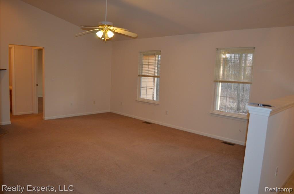 50300 Willow Road Belleville, MI 48111 - Photo 6 of 27 Great Room