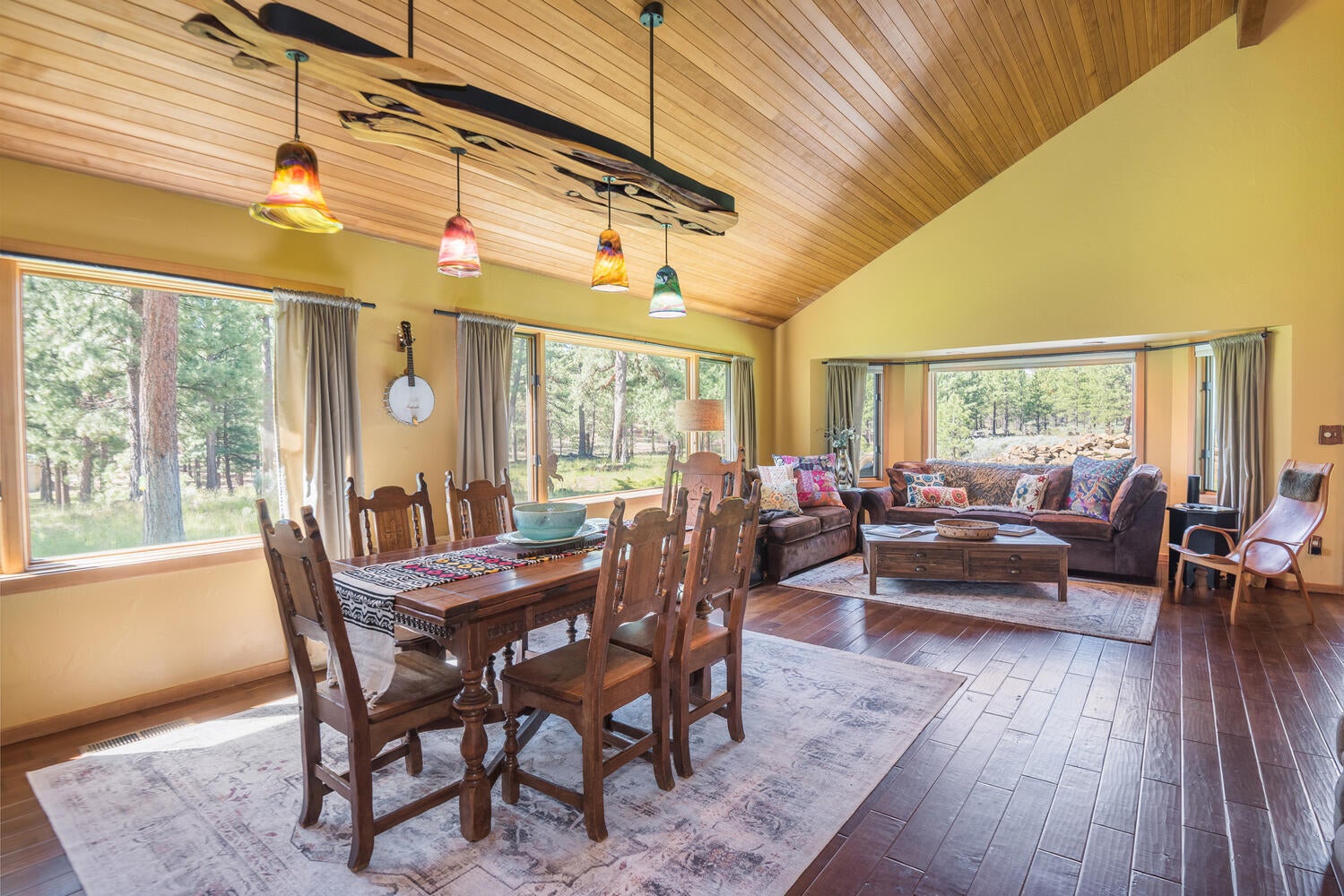 67895 Peterson Burn Road Sisters, OR 97759 - Photo 6 of 63 Great room with vaulted ceilings and fireplace