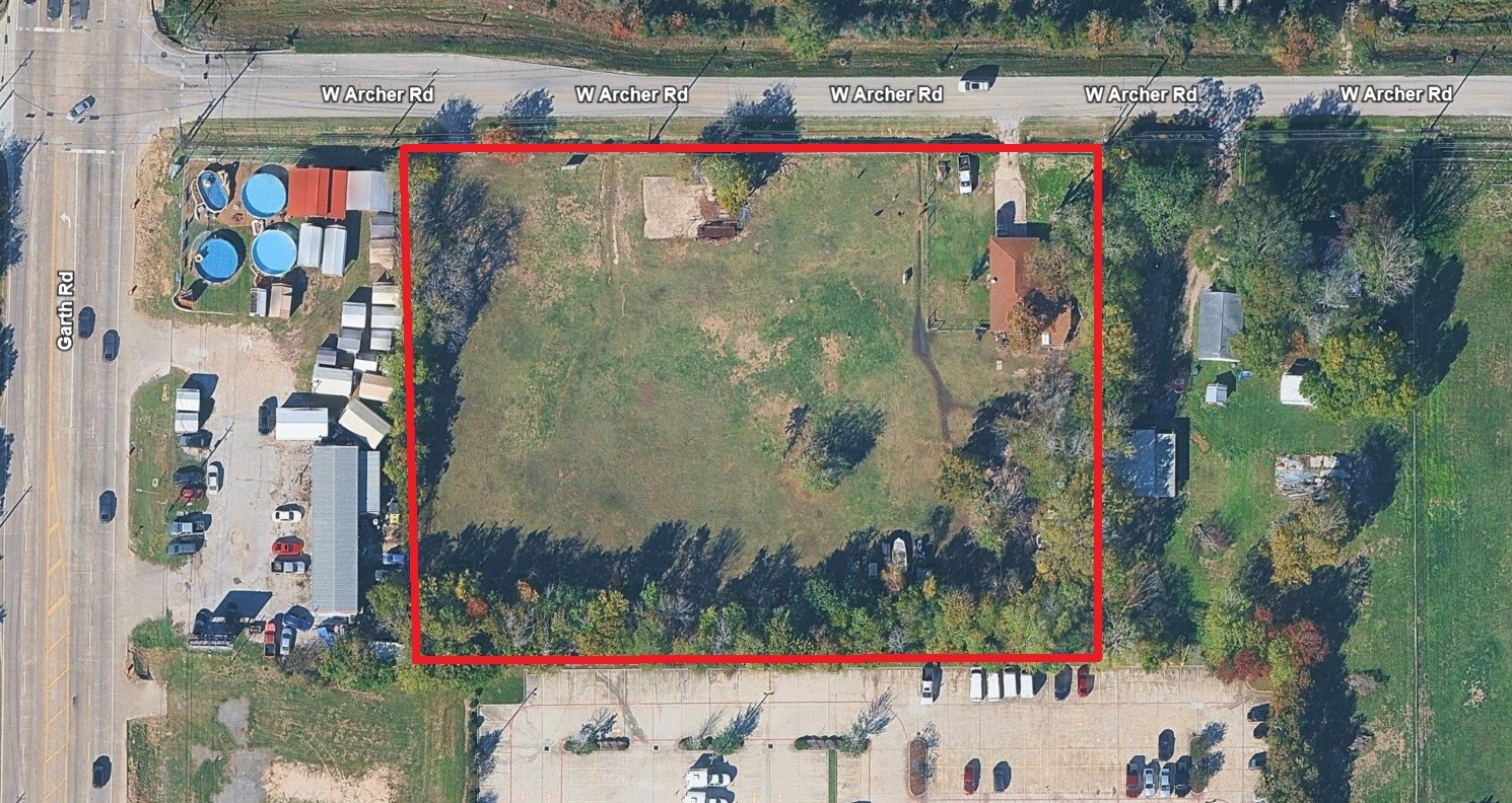 923 West Archer Road Baytown, TX 77521 - Photo 2 of 3