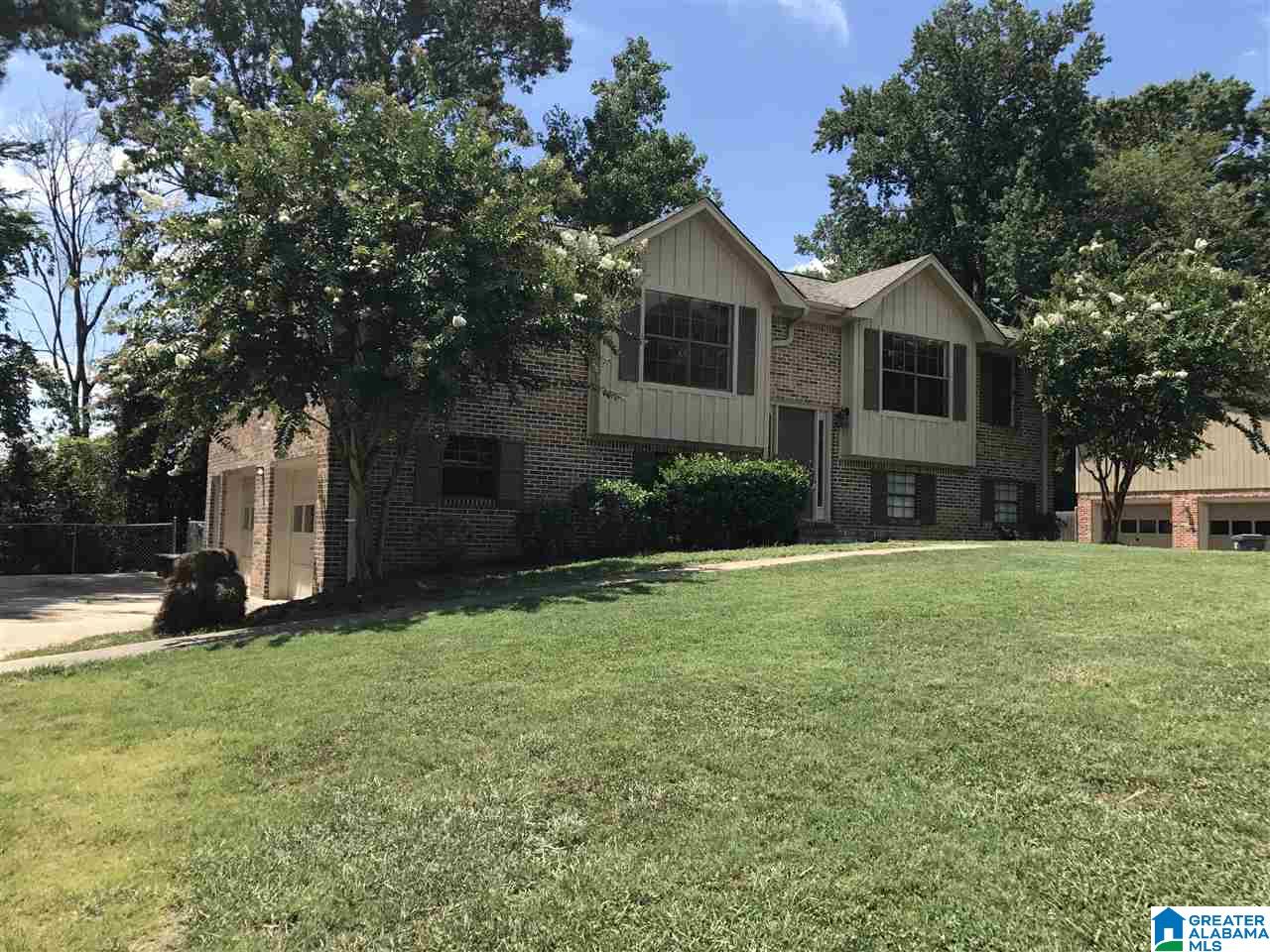 1065 Caribbean Circle Alabaster, AL 35007 - Photo 2 of 13