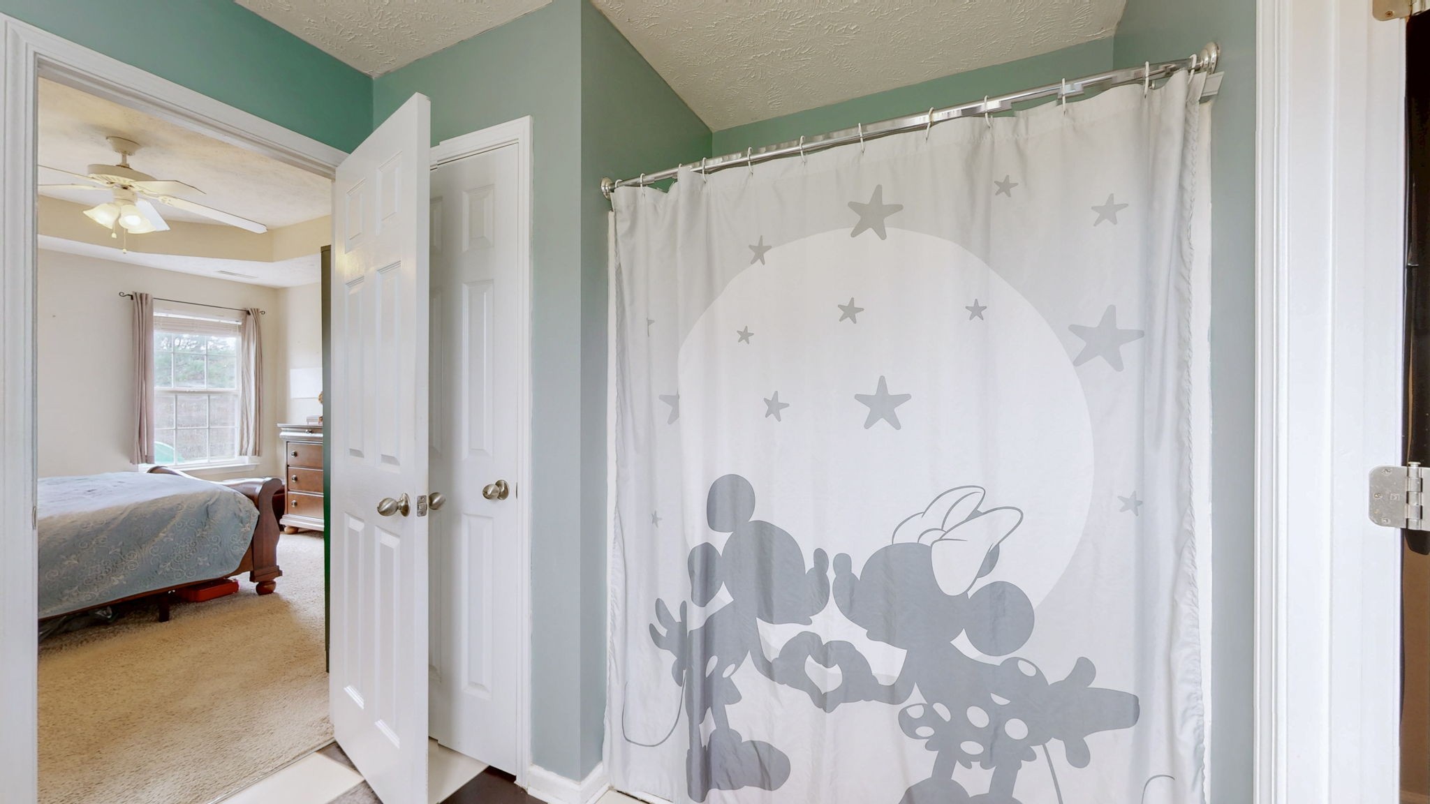 2822 Ridgewood Drive Christiana, TN 37037 - Photo 15 of 39 a bathroom with a shower and a tub