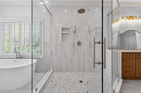 a view of a house with backyard and a garden