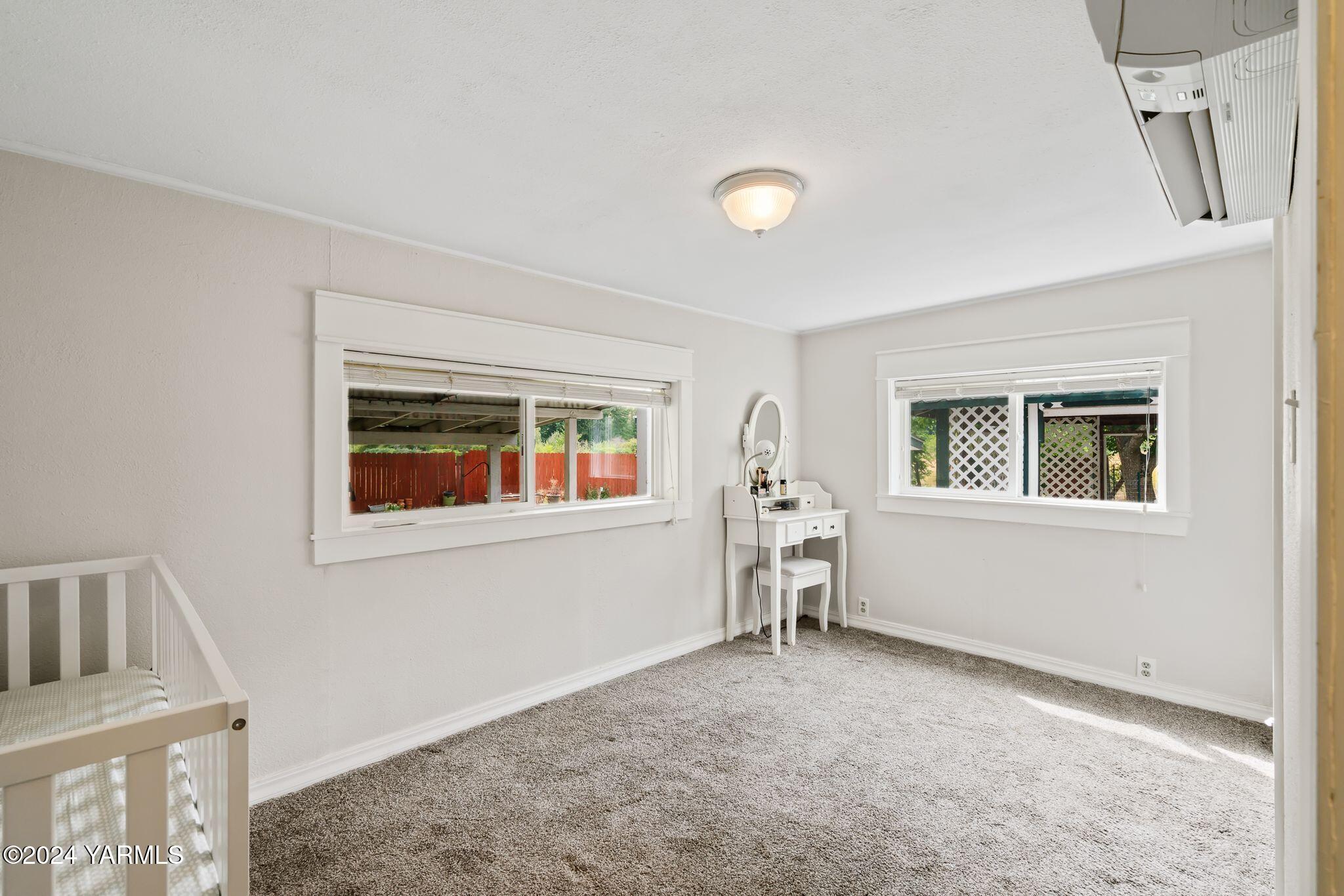 30 Craig Road Naches, WA 98937 - Photo 12 of 21 an empty room with windows