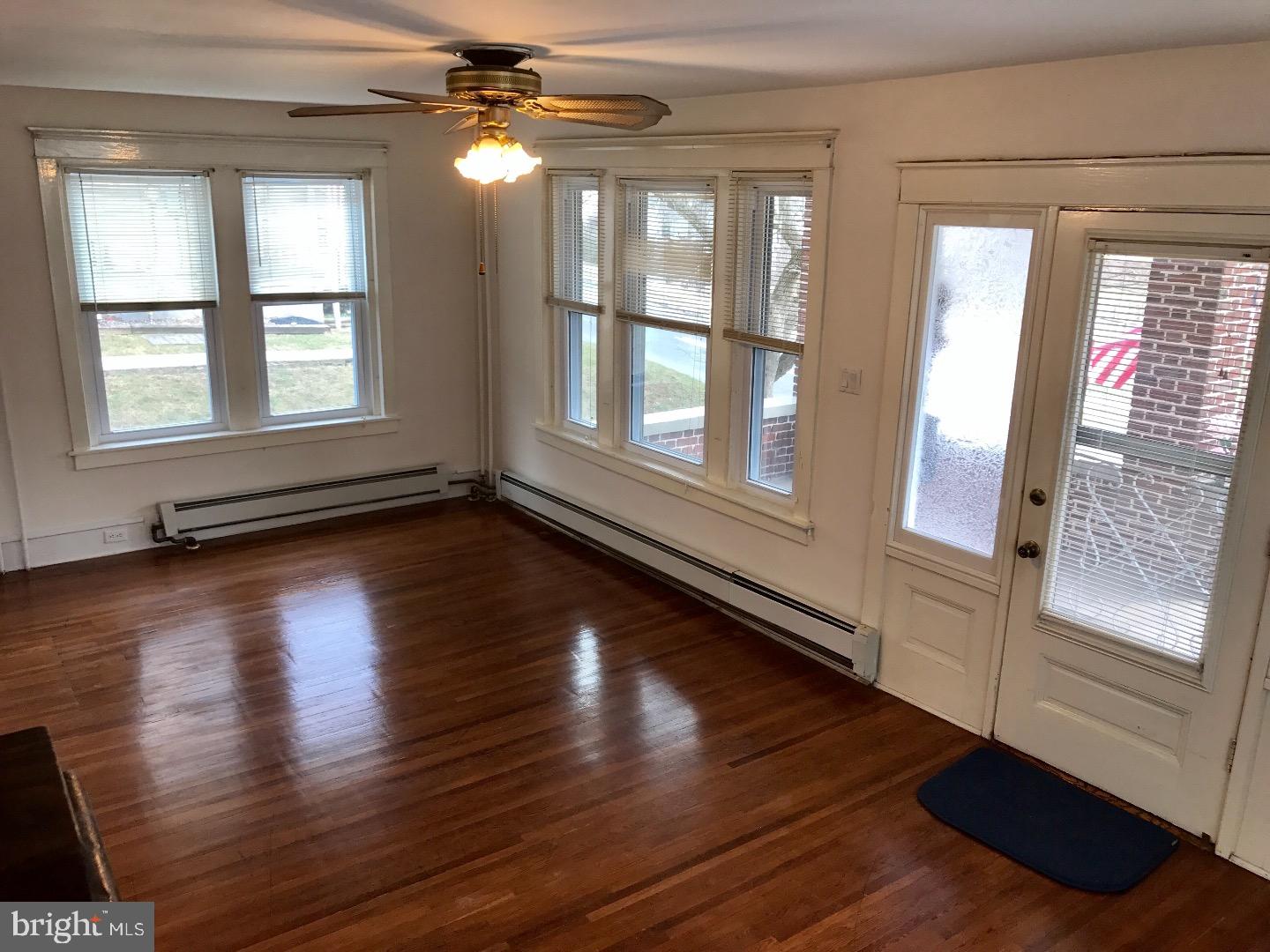 3359 Oley Turnpike Road Reading, PA 19606 - Photo 3 of 22 Living Room
