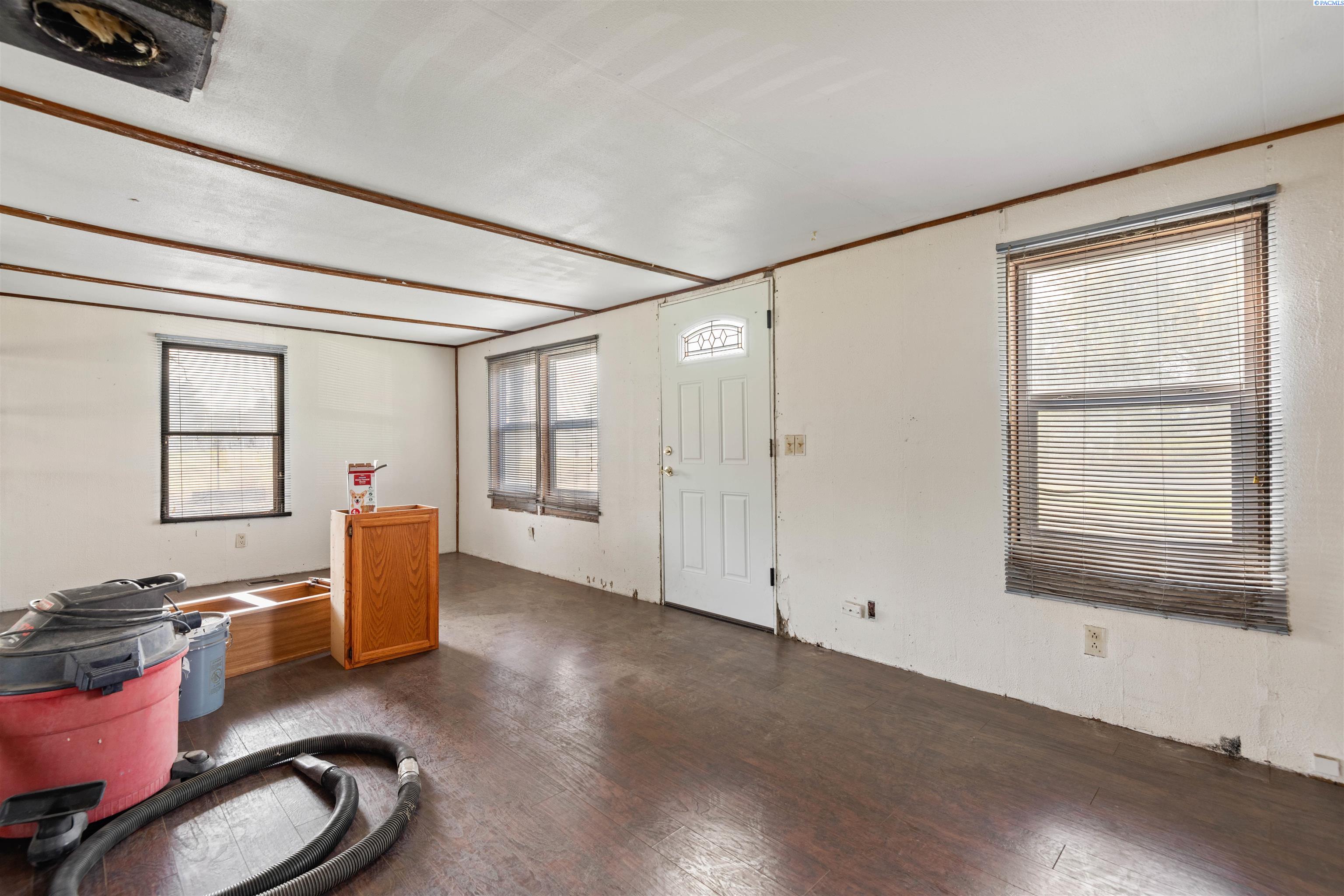 33805 South Haney Road Kennewick, WA 99337 - Photo 6 of 20 Gallery Image 6