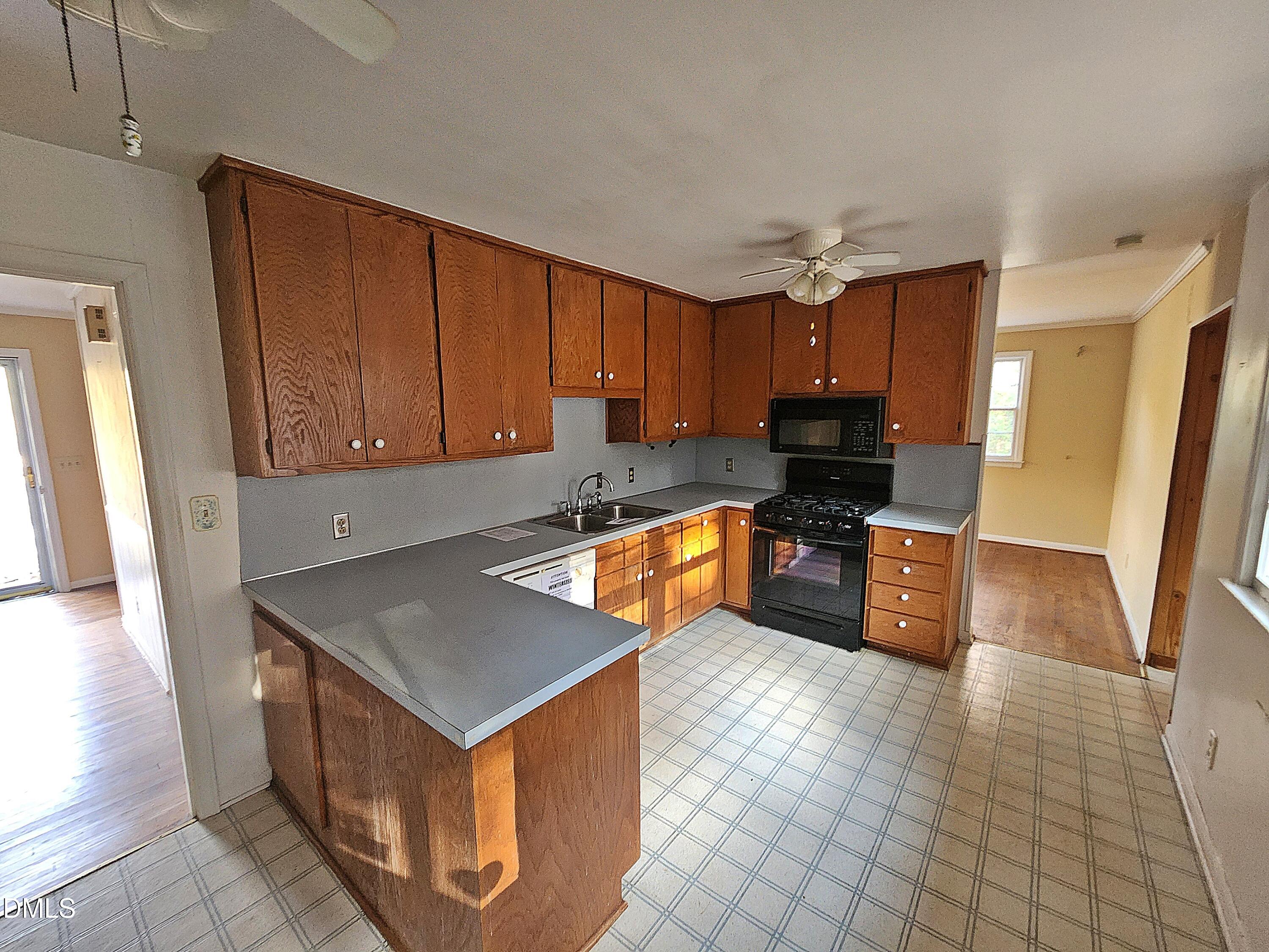 239 Hamilton Road Chapel Hill, NC 27517 - Photo 22 of 30 20251109_150223