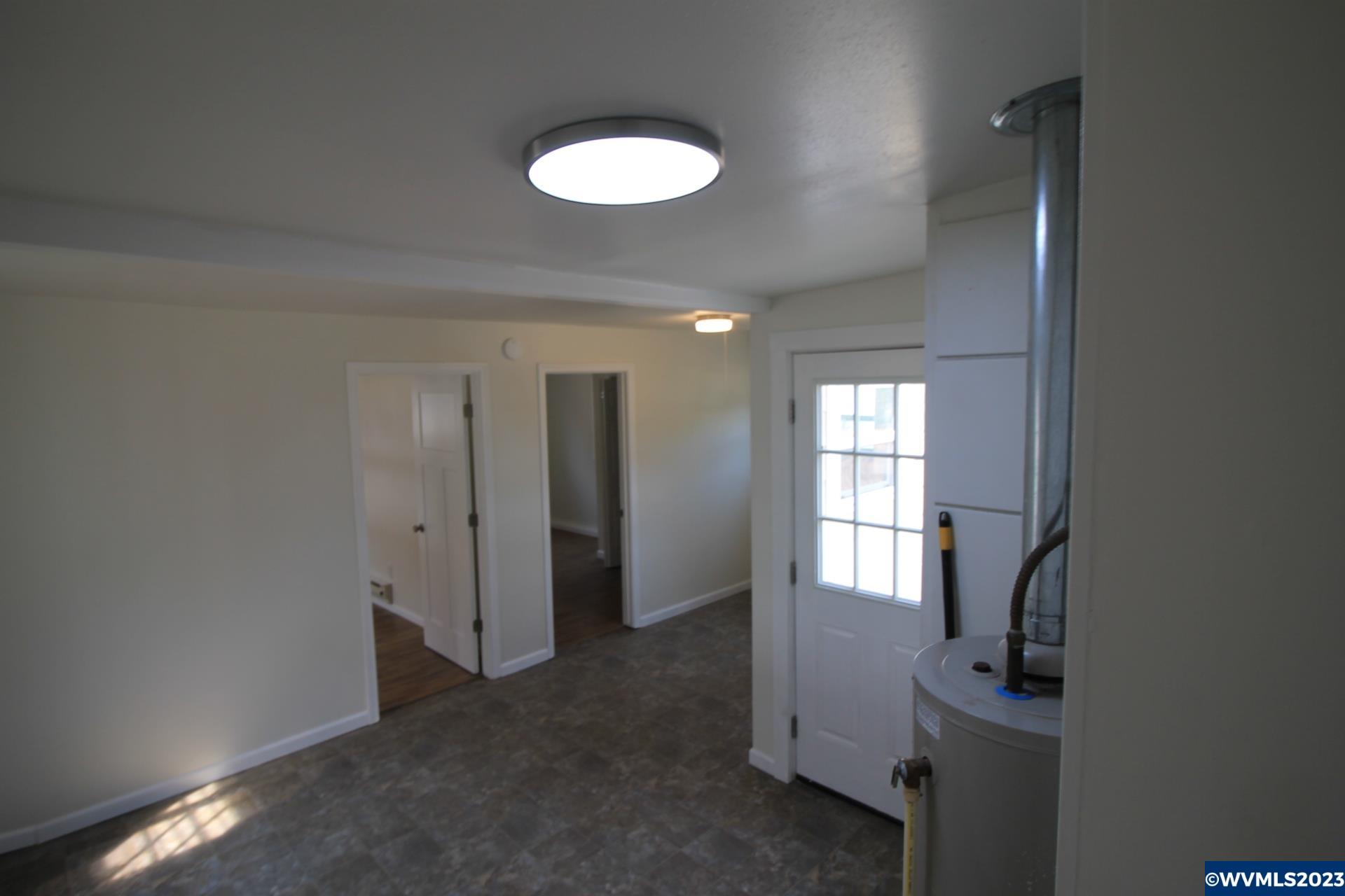 311 Gilbert Street Lebanon, OR 97355 - Photo 24 of 33