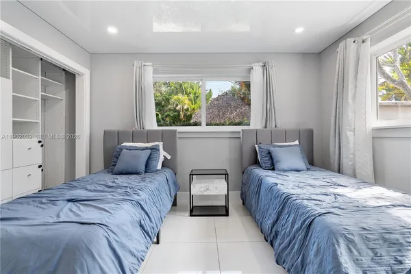 $6,000 | 4440 Northeast 17th Avenue, Oakland Park, FL 33334