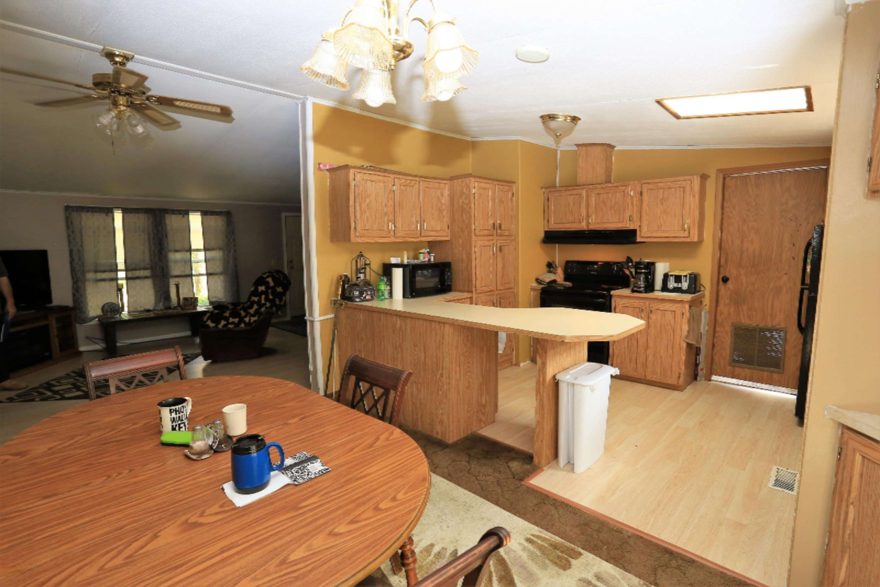 54686 Wilbur Road Three Rivers, MI 49093 - Photo 8 of 43 IMG_0009