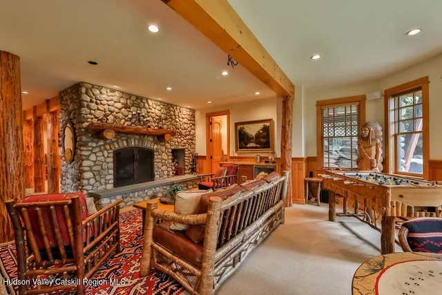 $3,895,000 | 6 White Way, Windham, NY 12496