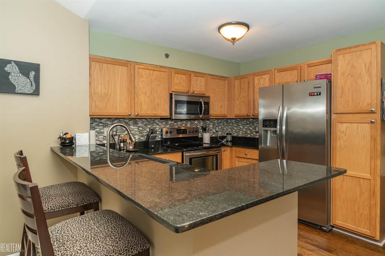1716 Deepwood Circle, Unit 43 Rochester, MI 48307 - Photo 8 of 18