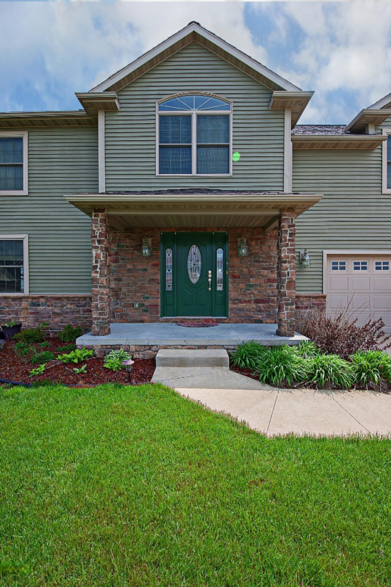 6153 Fullerton Road Stevensville, MI 49127 - Photo 2 of 29 DSC09285_