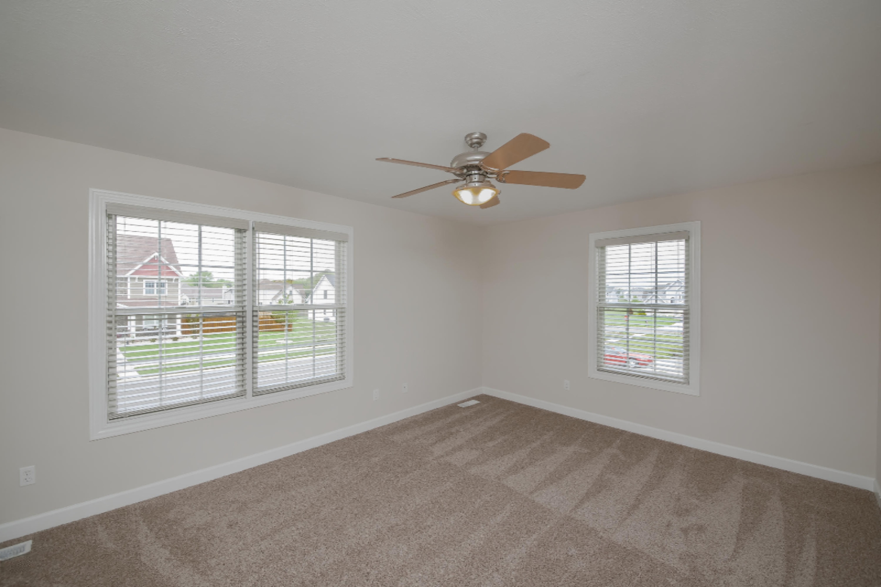 6153 Fullerton Road Stevensville, MI 49127 - Photo 4 of 29 Living room