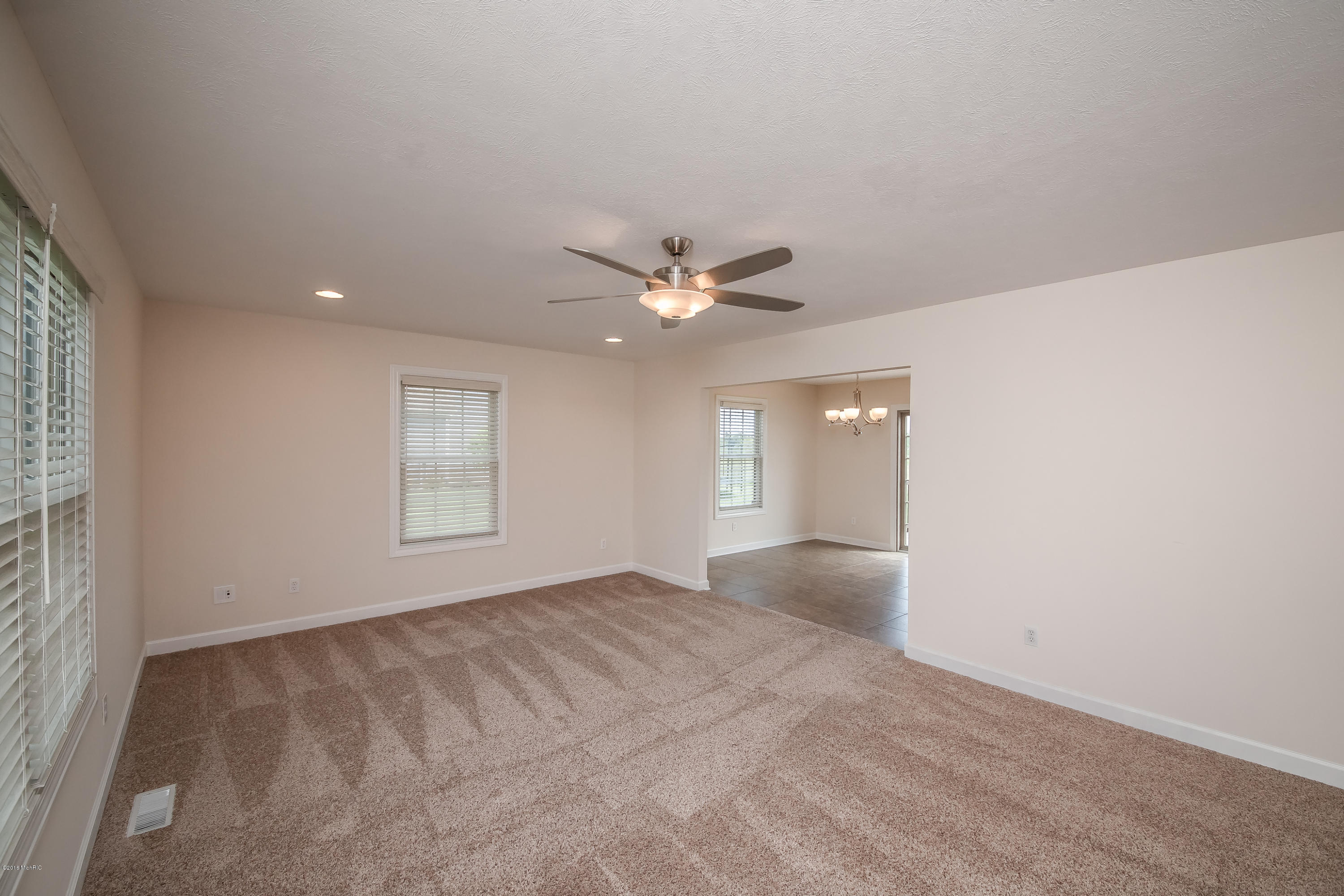 6153 Fullerton Road Stevensville, MI 49127 - Photo 6 of 29 DSC09295