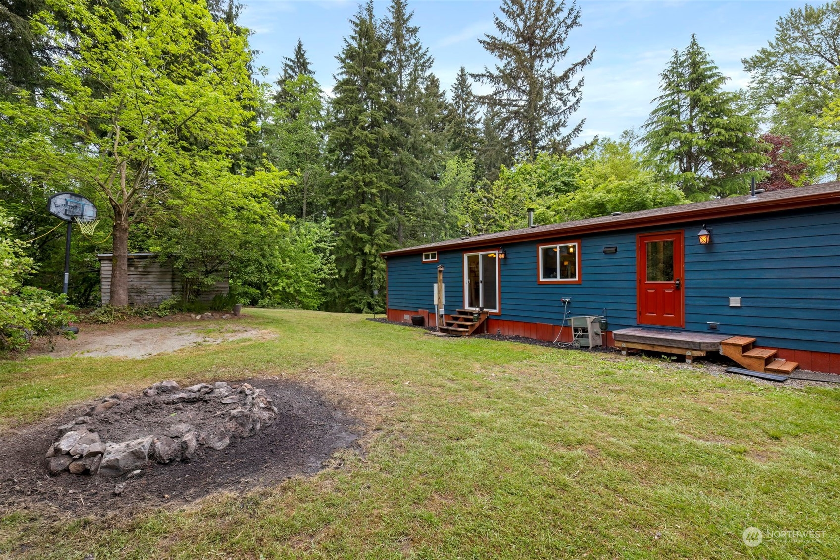 19721 Mountain View Road Northeast Duvall, WA 98019 - Photo 27 of 35 Gallery Image 27