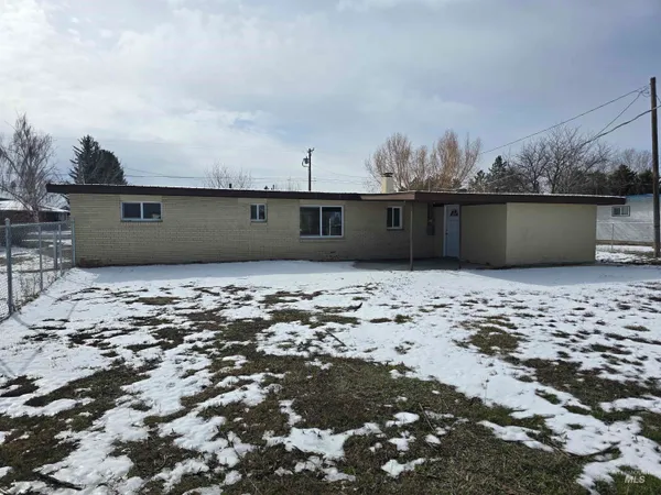 $320,000 | 14 East 100 South, Rupert, ID 83350