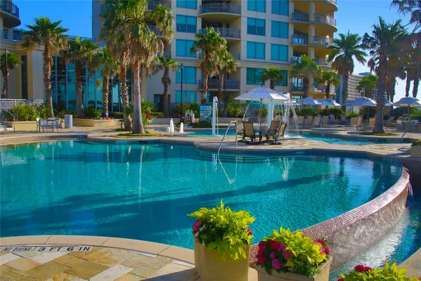$3,600 | 801 East Beach Drive, Unit TW0600, Galveston, TX 77550