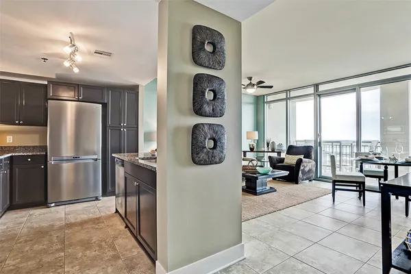 $3,600 | 801 East Beach Drive, Unit TW0600, Galveston, TX 77550