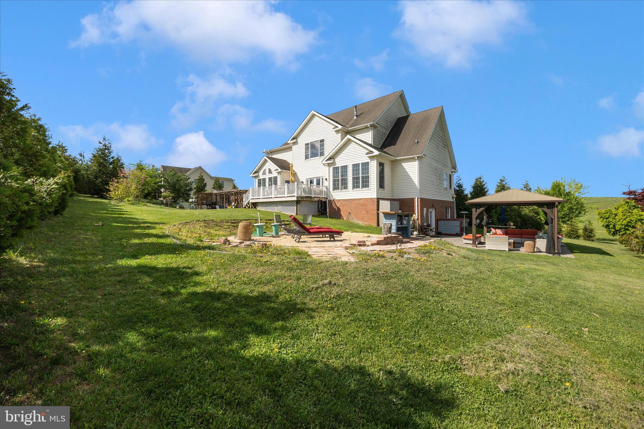 14746 New Windsor Road New Windsor, MD 21776 - Photo 48 of 67 a house view with a garden space