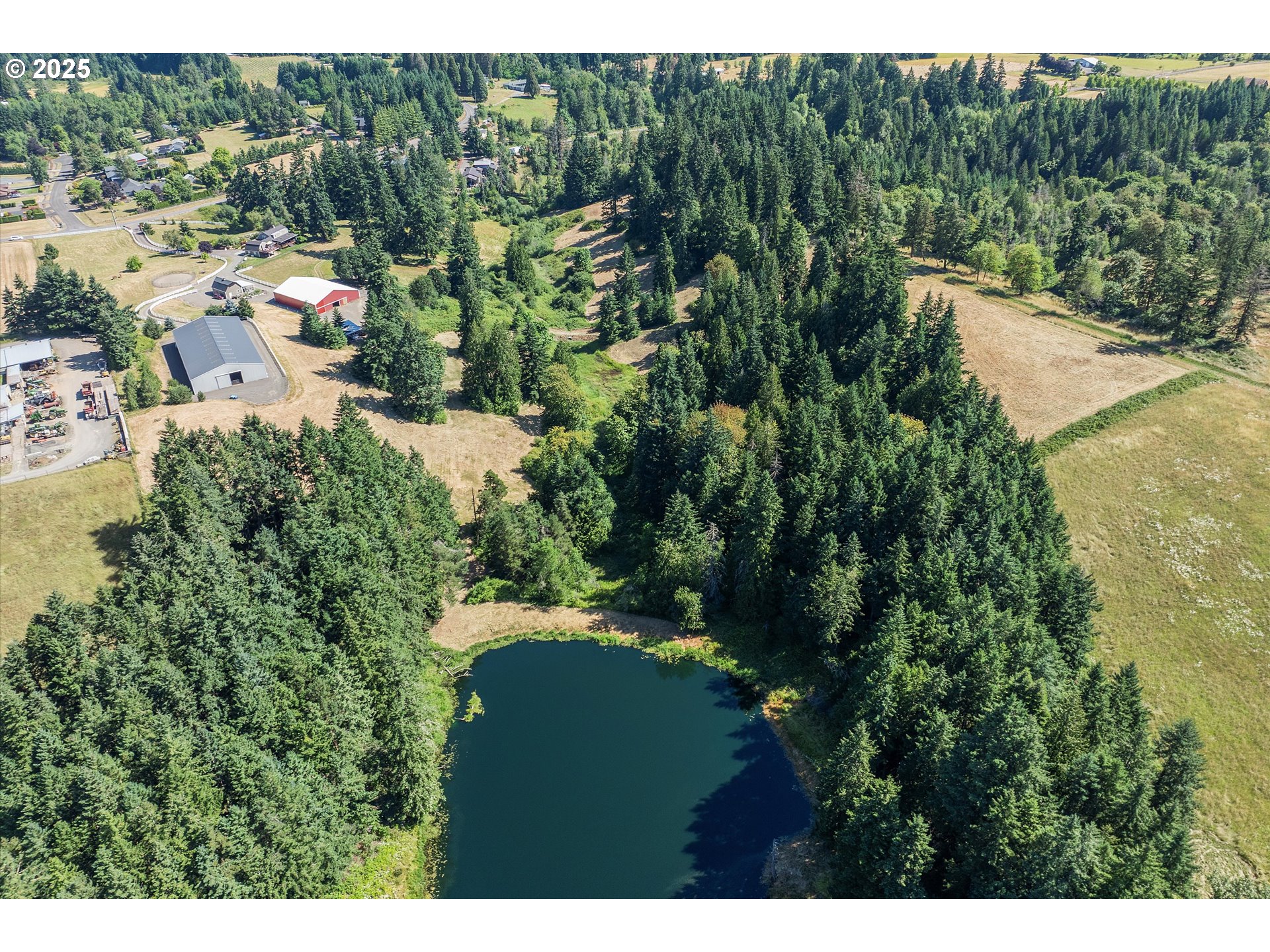 11800 South Carus Road Canby, OR 97013 - Photo 3 of 45 a view of a city