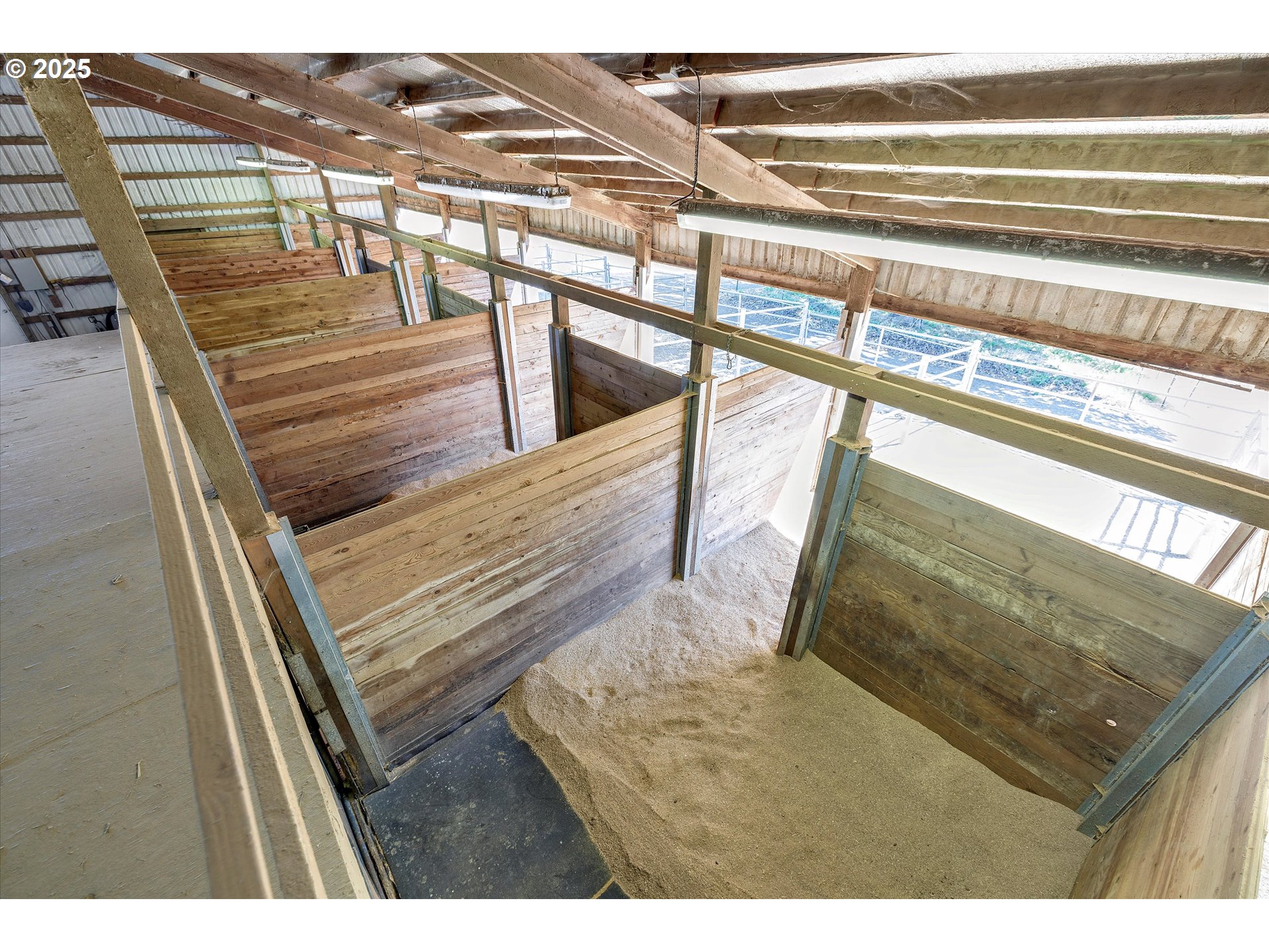 11800 South Carus Road Canby, OR 97013 - Photo 35 of 45 a view of entryway
