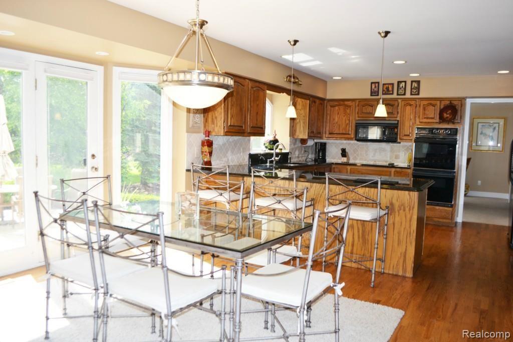 1708 Old Homestead Drive Rochester Hills, MI 48306 - Photo 21 of 55
