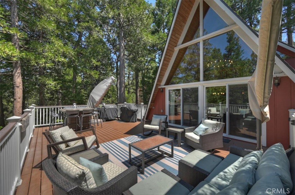 349 Castle Gate Road Lake Arrowhead, CA 92352 - Photo 8 of 73