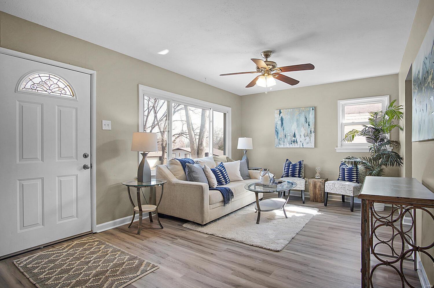 461 Rosedale Terrace Ballwin, MO 63021 - Photo 3 of 16 Gallery Image 3