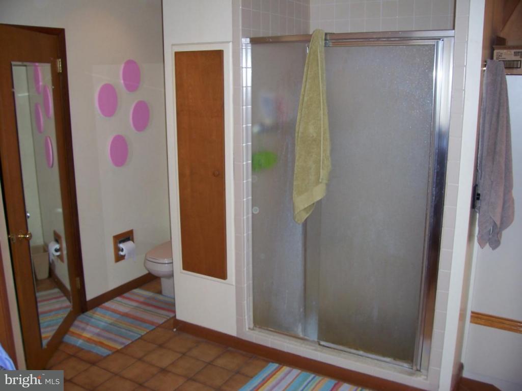 595 Hess Road Elizabethtown, PA 17022 - Photo 4 of 26 Gallery Image 4