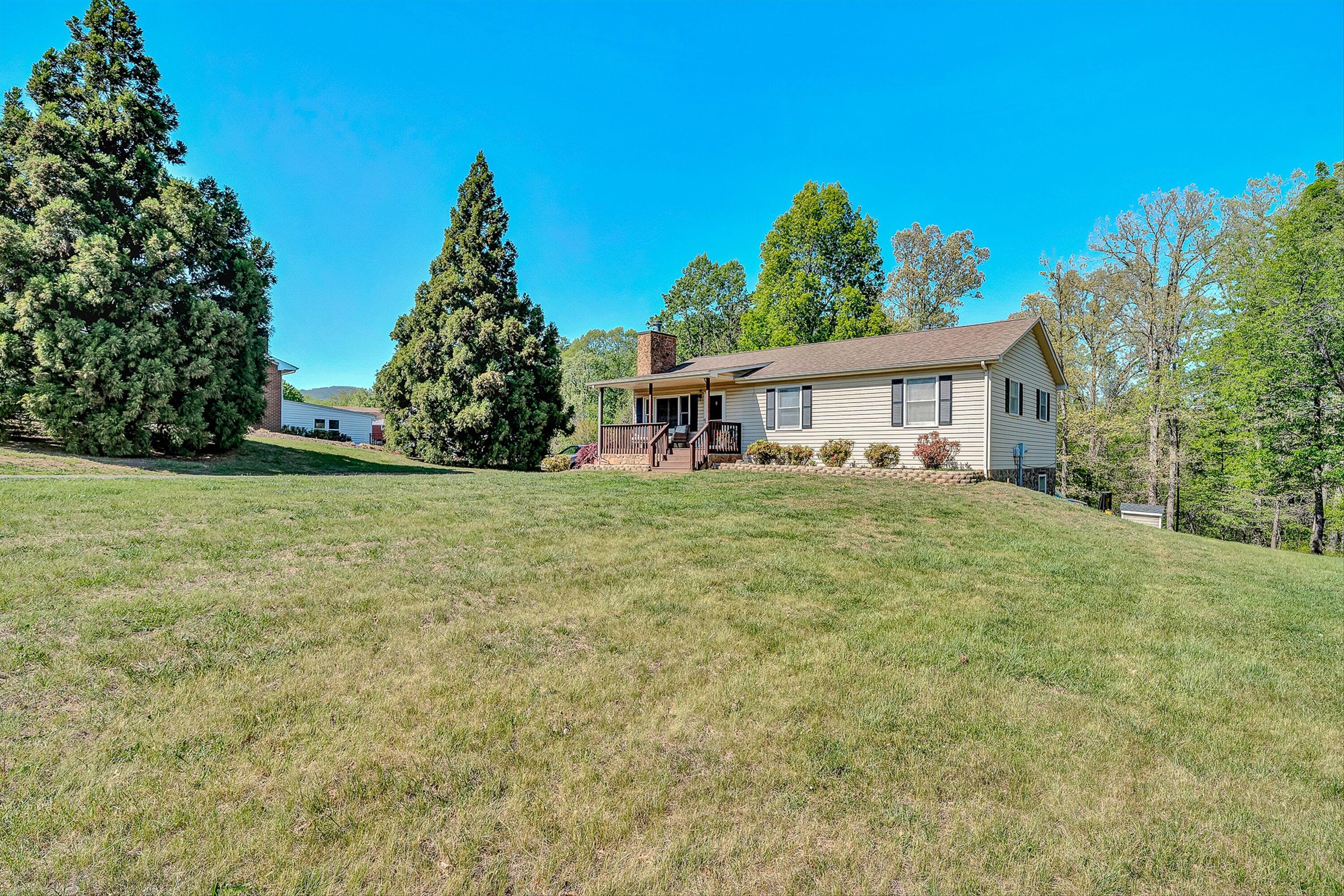 1302 Goodview Road Goodview, VA 24095 - Photo 3 of 39 02-VM-03249