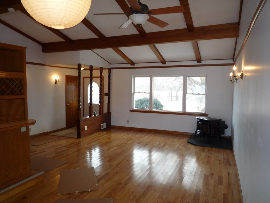 107 Lake Shore Road Plattsburgh, NY 12901 - Photo 4 of 33 Gallery Image 4