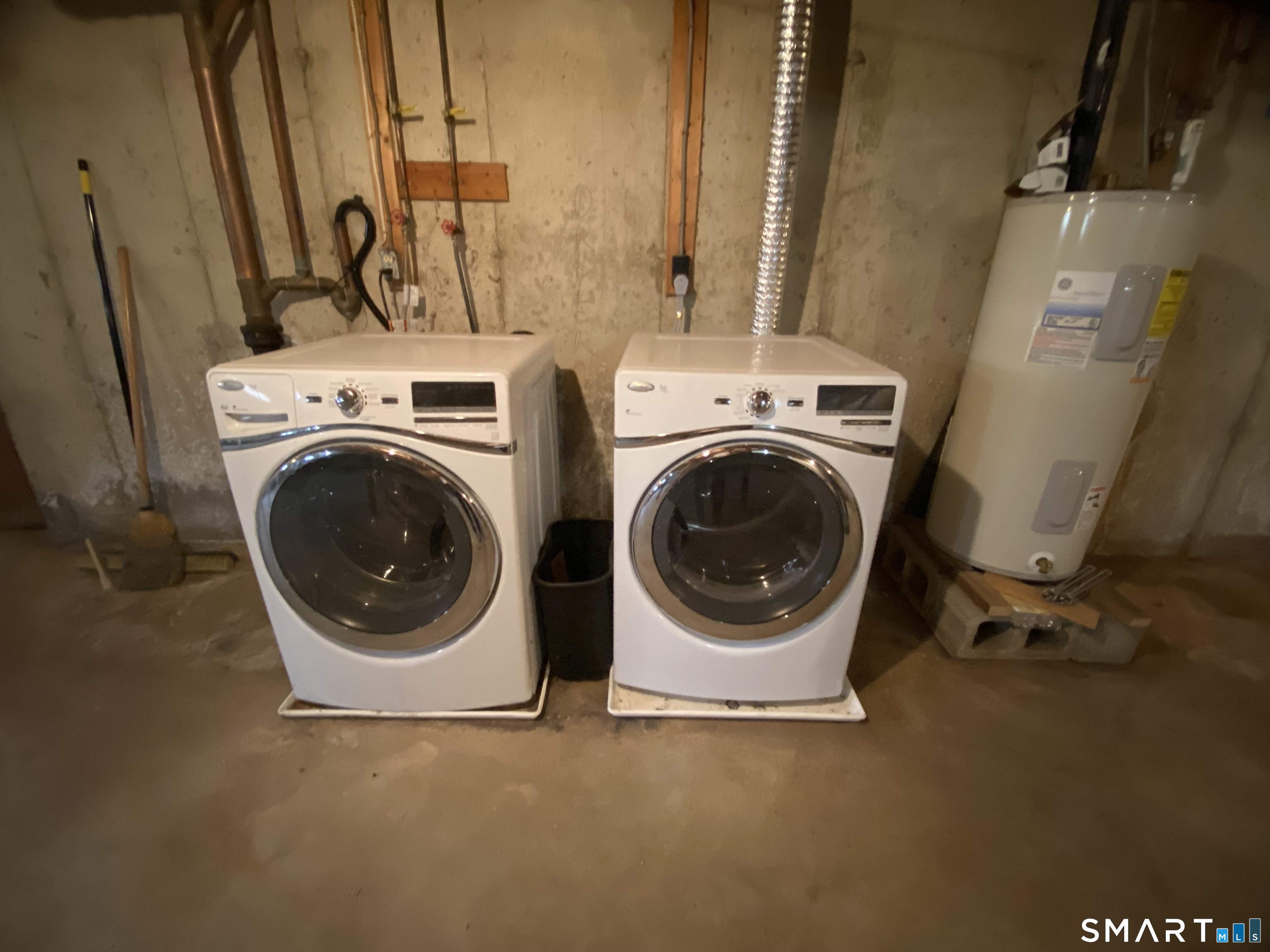 268 Bell Street Middletown, CT 06457 - Photo 20 of 36 a utility room with dryer and washer