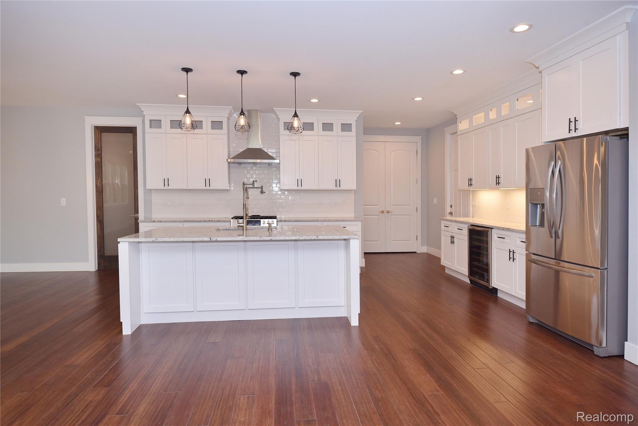 3211 Warick Road Royal Oak, MI 48073 - Photo 11 of 34 3211 Warick Road_12.JPG
