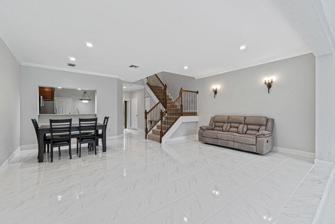 6366 Longboat Lane West, Unit 105 Boca Raton, FL 33433 - Photo 12 of 31 012-6366LongboatLaneWest-BocaRaton-FL-33