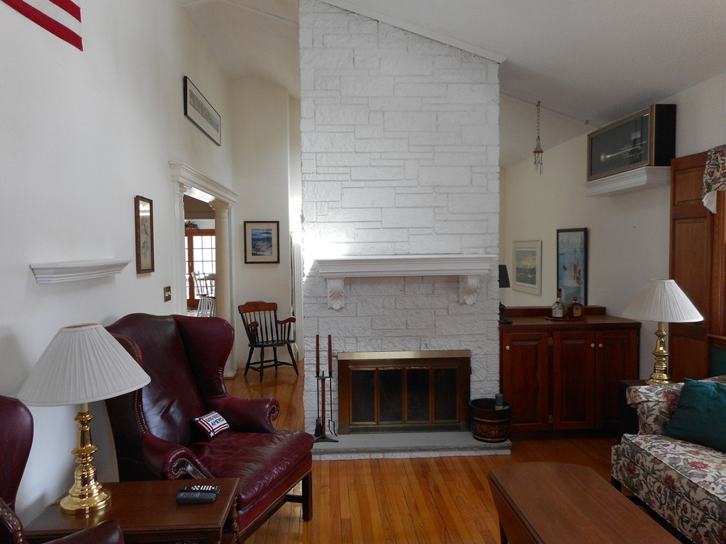 8 Walcott Road Beverly, MA 01915 - Photo 7 of 24 Gallery Image 7