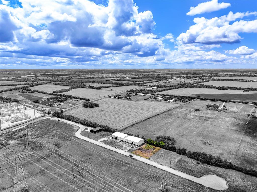 a view of a sky view