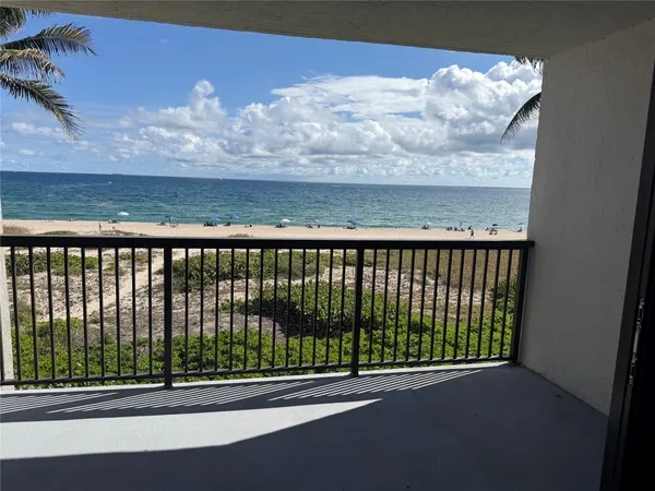 $4,200 | 520 North Ocean Boulevard, Unit 13, Pompano Beach, FL 33062