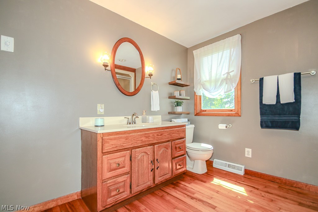 7600 Kniffen Road Painesville, OH 44077 - Photo 16 of 36 Full bath - Main level