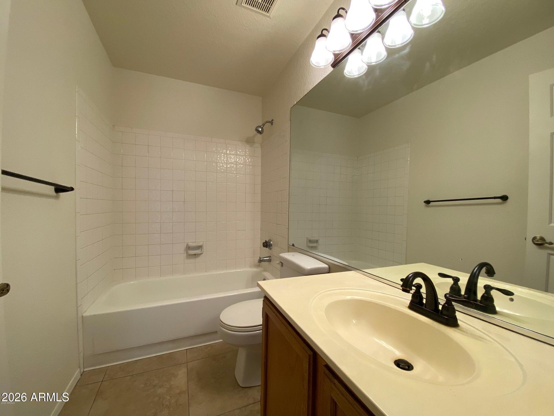 4263 East Agave Road Phoenix, AZ 85044 - Photo 14 of 16 20220527010519353233000000-o