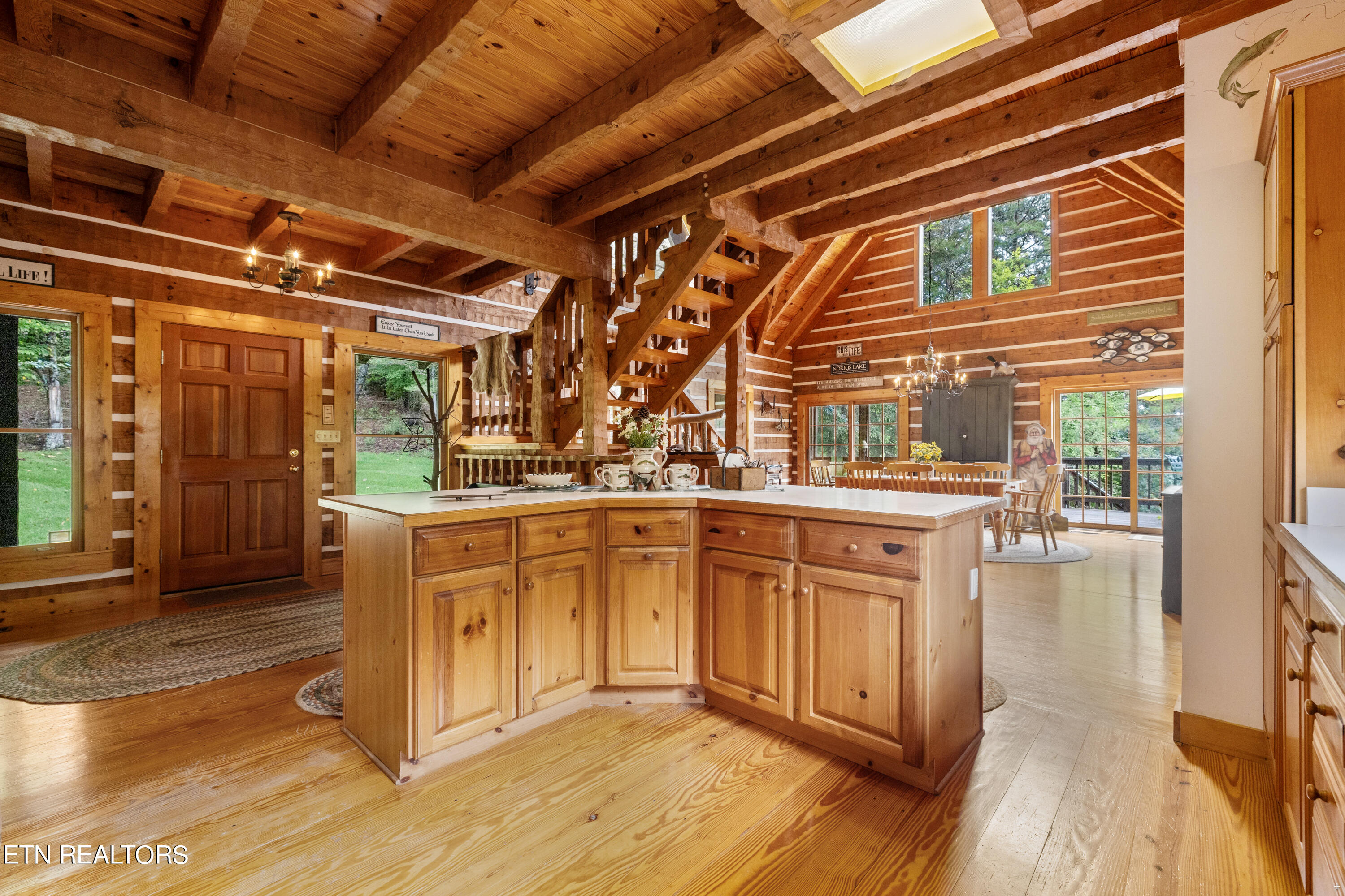 190 Ridgeview Circle Sharps Chapel, TN 37866 - Photo 17 of 58 Kitchen island