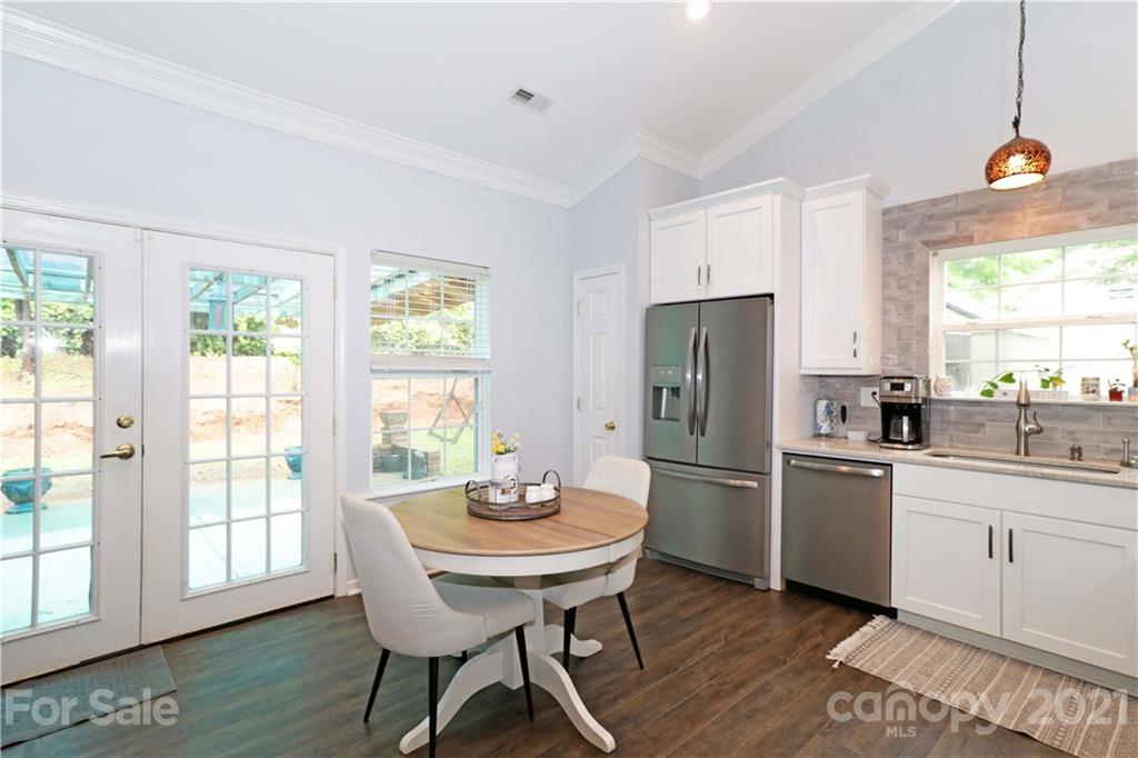 8116 Pozzi Road Charlotte, NC 28216 - Photo 14 of 48 Gallery Image 14
