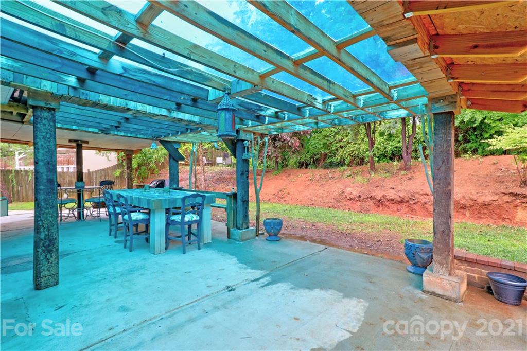 8116 Pozzi Road Charlotte, NC 28216 - Photo 40 of 48 Gallery Image 40