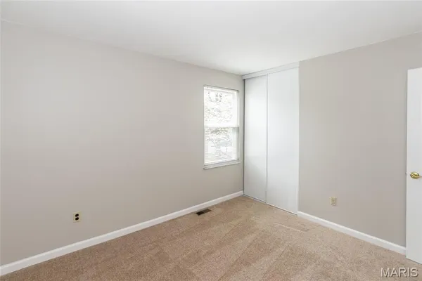 $339,900 | 11 Wells Fargo Court, St. Peters, MO 63376