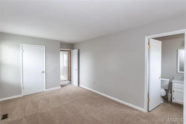 $339,900 | 11 Wells Fargo Court, St. Peters, MO 63376
