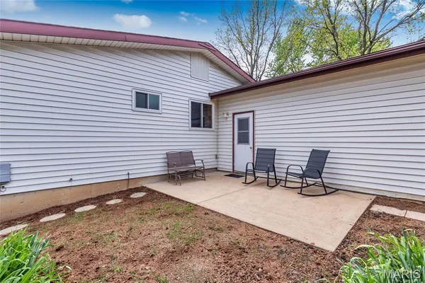 $339,900 | 11 Wells Fargo Court, St. Peters, MO 63376