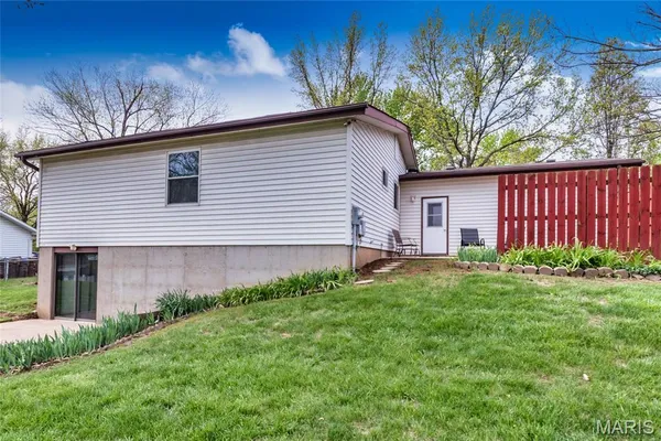 $339,900 | 11 Wells Fargo Court, St. Peters, MO 63376