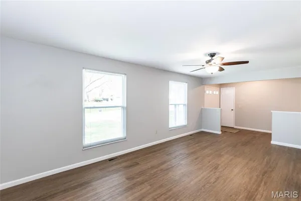 $339,900 | 11 Wells Fargo Court, St. Peters, MO 63376