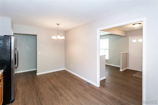 $339,900 | 11 Wells Fargo Court, St. Peters, MO 63376