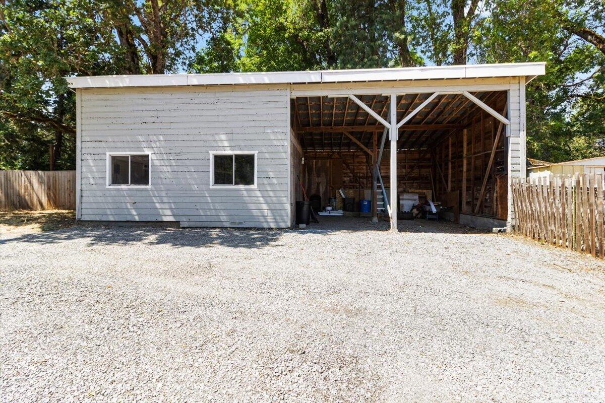206 Green Meadow Road Williams, OR 97544 - Photo 3 of 34 31-206 Green Meadow Rd-31