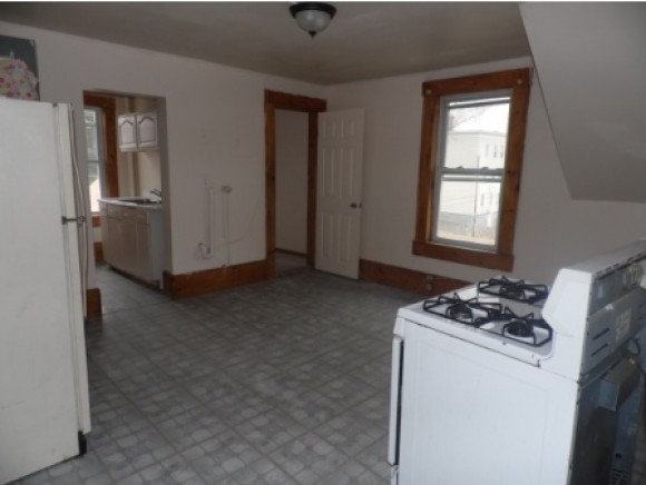 172 Spruce Street, Unit 3 Manchester, NH 03103 - Photo 3 of 11